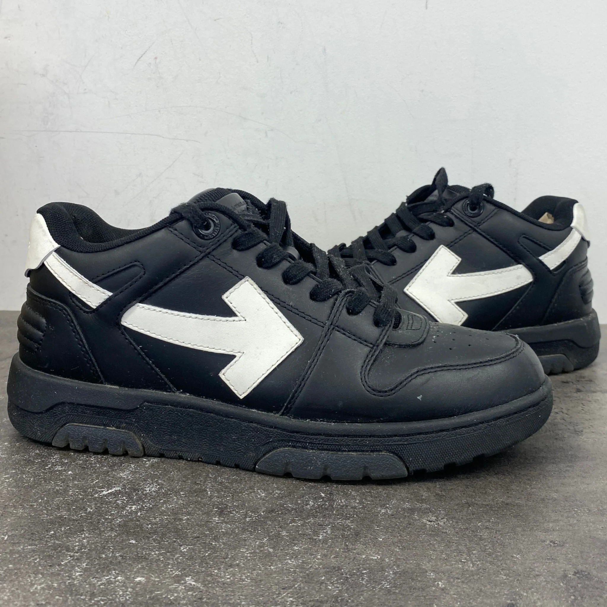 Men's Out Of Office Low Trainers Black Size EU 40 / UK 6 - Image 12
