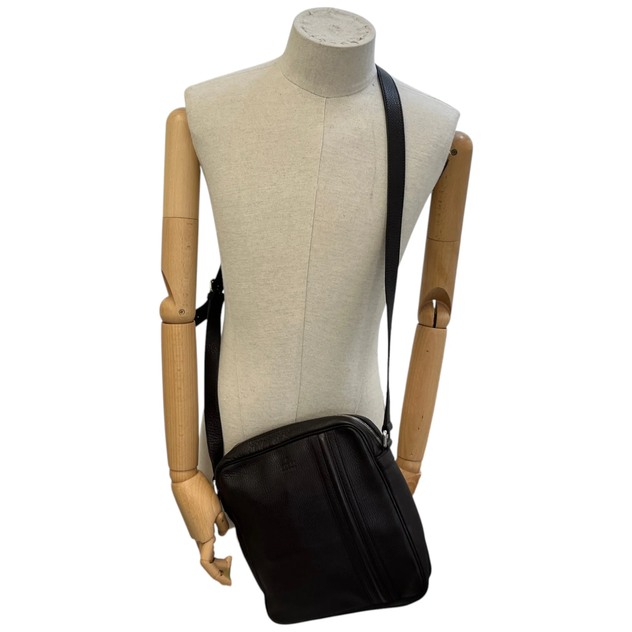Men's Weekend Messenger Bag Brown - Image 2