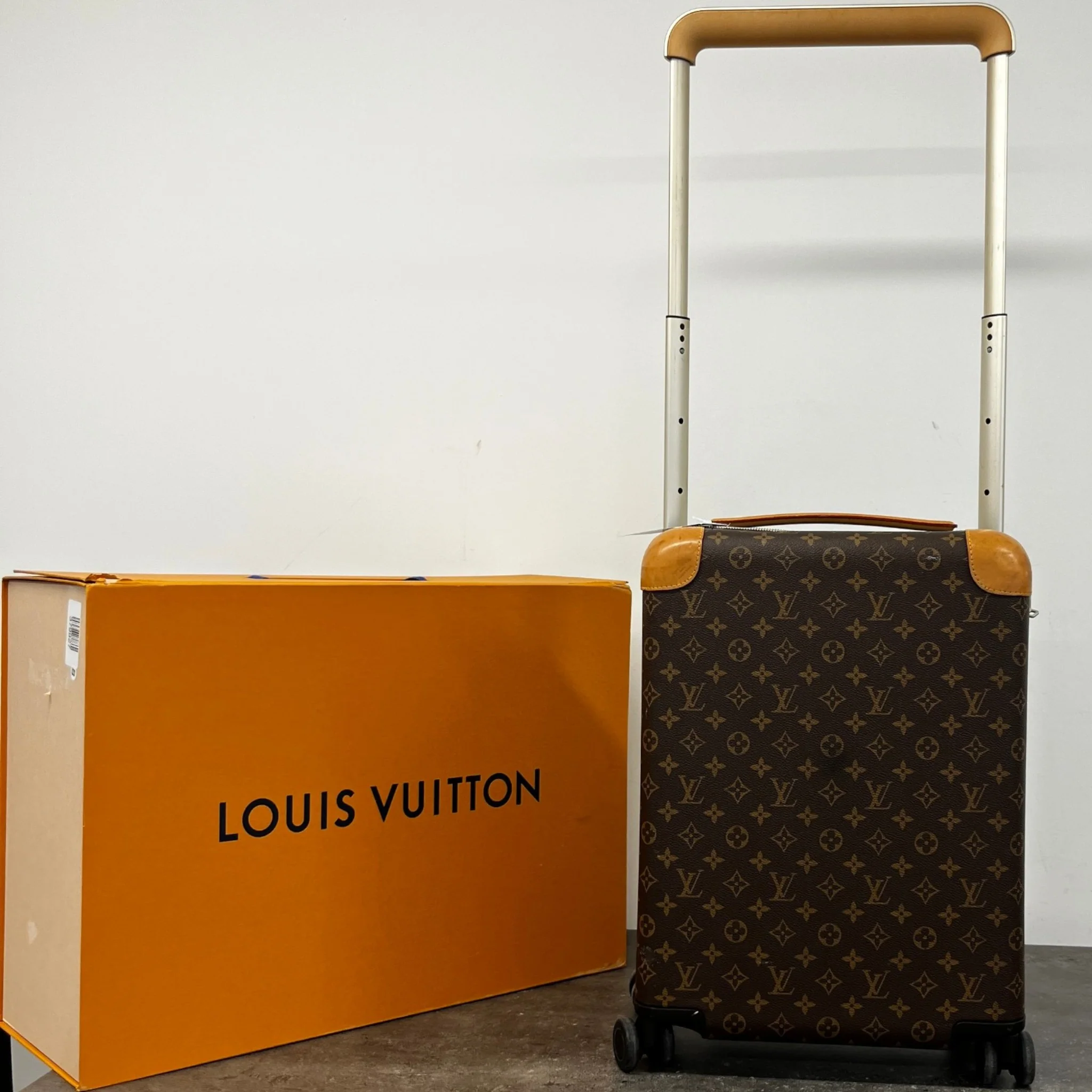 Women's Monogram Horizon 50 Suitcase Brown - Image 17